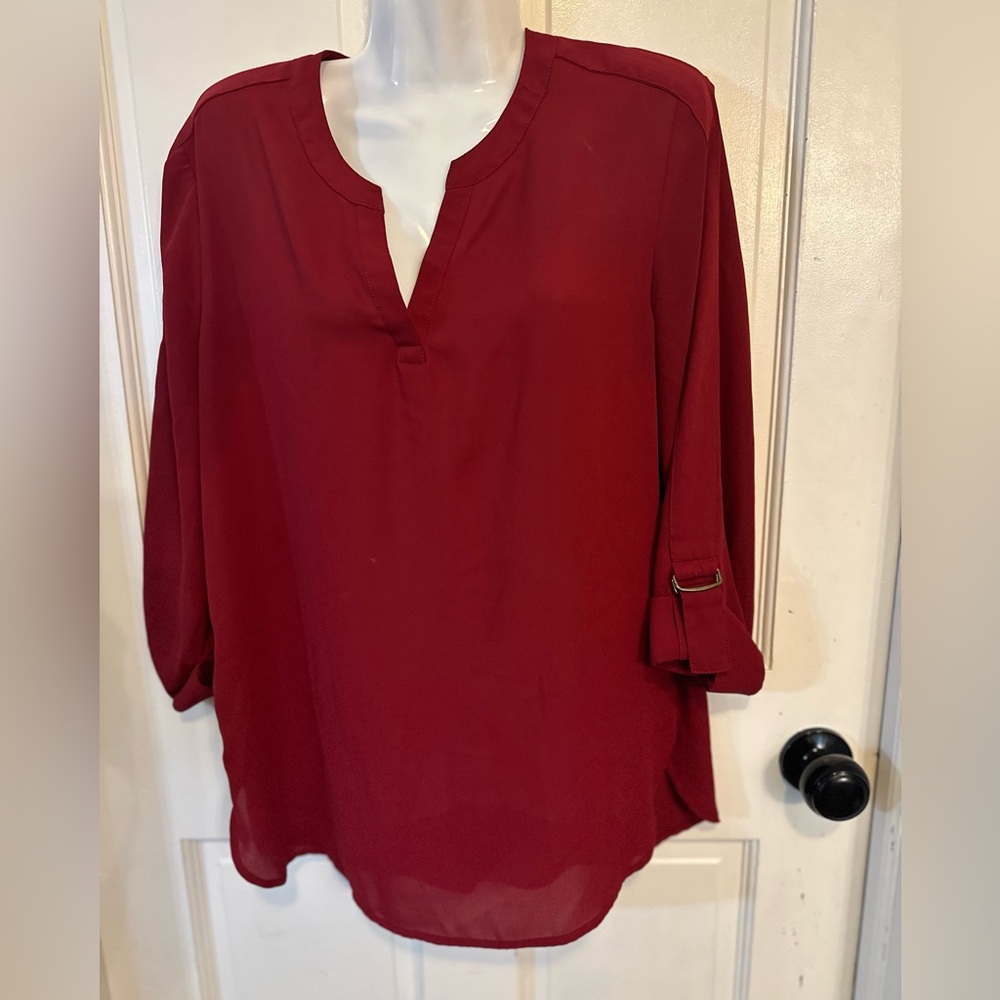 Susan Graver‎ Feather Weave Y-Neck Tunic with Roll Tab Sleeves, size S, deep red